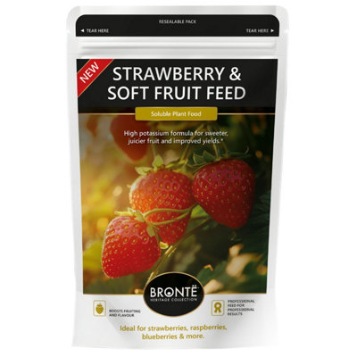 Bronte Heritage Collection Strawberry And Soft Fruit Feed 250G Soluble Fertiliser With Measuring ScoopNpk 10 10 31 And Magnesium from B&Q