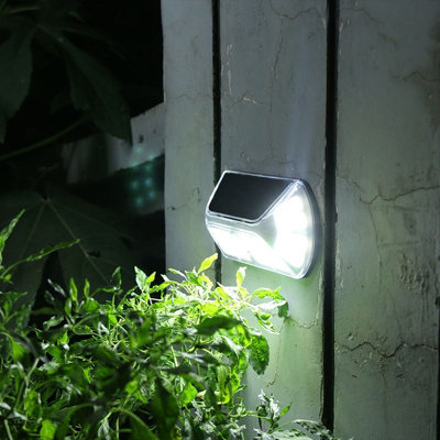 Gardenwize Solar Powered Led Motion Sensored Security Wall Light Garden Porch Garage Fence Light from B&Q