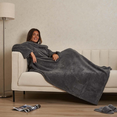 OHS Teddy Fleece Blanket With Sleeves Wearable Throw from B&Q