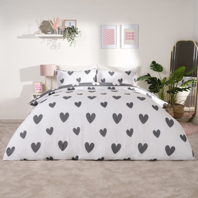 B&Q -  Love Heart Decorative Printed Duvet Cover Set With Pillowcase