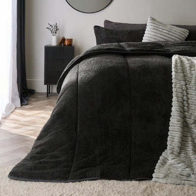 Ohs Teddy Fleece Coverless Duvet 10.5 Tog PillowcaseCharcoalKing from B&Q