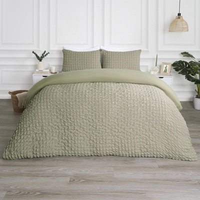 OHS Luxury Seersucker Duvet Cover Set Geo Pillowcase QuiltSageDouble from B&Q