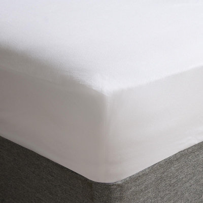 B&Q -  Essentials Waterproof Mattress Protector Topper Soft ElasticatedKing