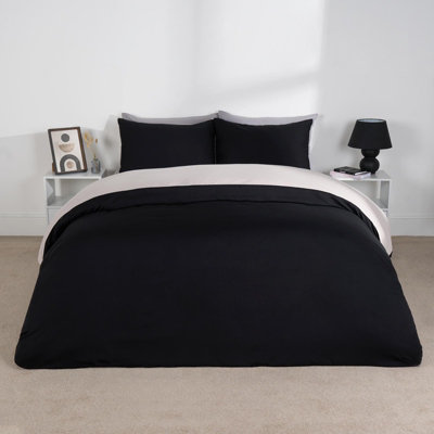 Ohs Reversible Duvet Cover Pillowcase Bedding SetBlack Cream- Double from B&Q