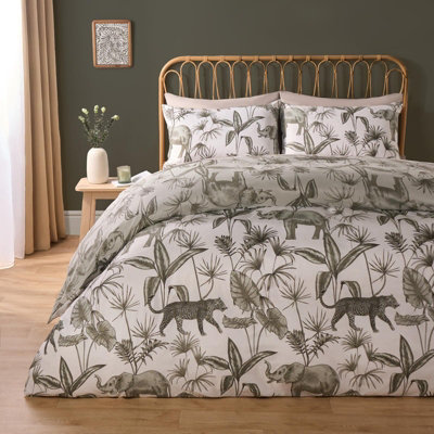 OHS Duvet Cover Set Safari Reversible Quilt Pillowcases BeddingSageKing from B&Q