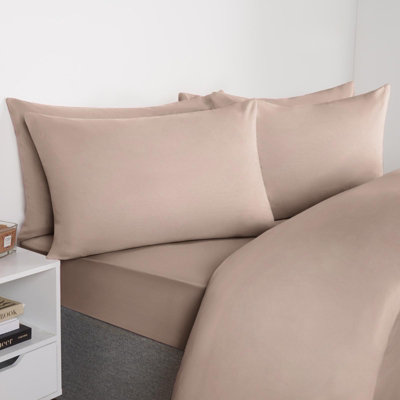 OHS Super Soft Microfibre Plain Dyed King Duvet Cover With Pillowcase Bedding Set from B&Q