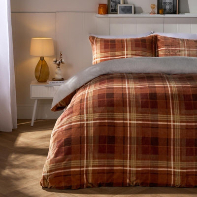 OHS Autumn Check Sherpa Fleece Thermal Duvet Cover Bedding SetSuperking from B&Q