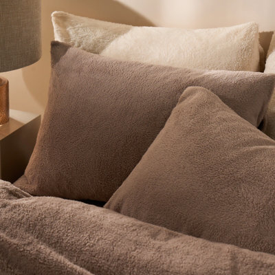 Ohs 2 Pack Teddy Fleece Pillowcase Cover Bedding Set ThermalMink from B&Q