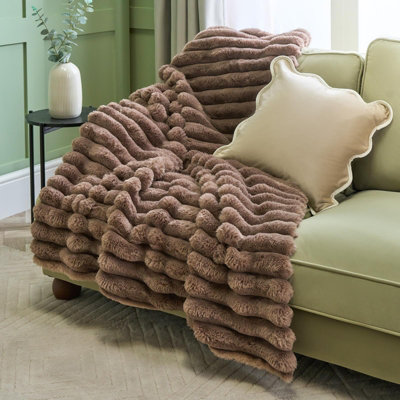 OHS Jumbo Faux Fur Fleece Throw Ribbed Fluffy Blanket from B&Q