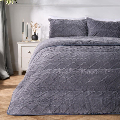 OHS Teddy Fleece Cable Knit 10.5 Tog Coverless Duvet With Pillowcases from B&Q