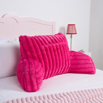 OHS Faux Fur Ribbed Reading Pillow Super Soft Heatable Cuddle Cushion from B&Q