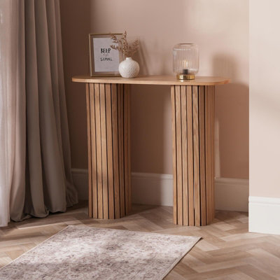 Ohs Madison Console Table Ribbed Engineered Wood Entryway Display DeskLight Wood from B&Q