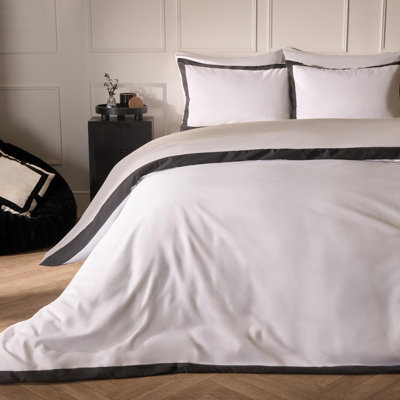 Ohs Contrast Border Microfibre Bedding Set Duvet Cover With PillowcaseWhite/charcoalSuper King from B&Q