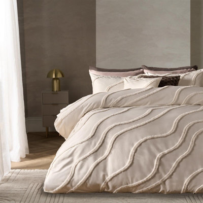 Ohs Tufted Contour Bedding Set Duvet Cover With PillowcaseIvoryKing from B&Q