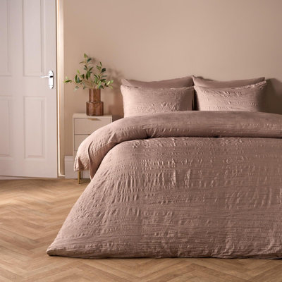 Ohs Crinkle Bedding Set Microfibre Duvet Cover With PillowcaseMinkKing from B&Q