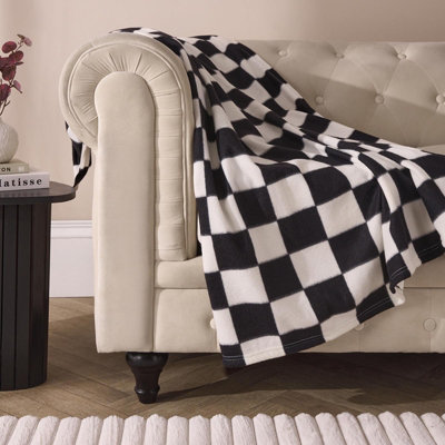 B&Q -  Checkerboard Polar Fleece Throw Blanket Lightweight BedspreadMonochrome120 X 150 Cm