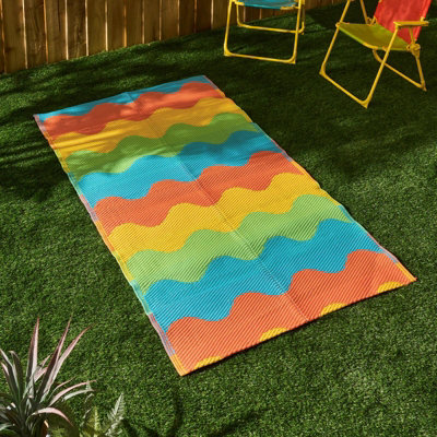 B&Q -  Waved Lines Reversible Outdoor Garden Rug Waterproof Area Mat