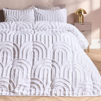 Ohs Tufted Arches Coverless 7.5 Tog Duvet Set Pillowcase Quilted CoverWhiteKing from B&Q