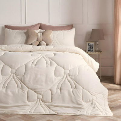 B&Q -  Bow Lattice Coverless 7.5 Tog Duvet Bedding Set With PillowcaseIvory