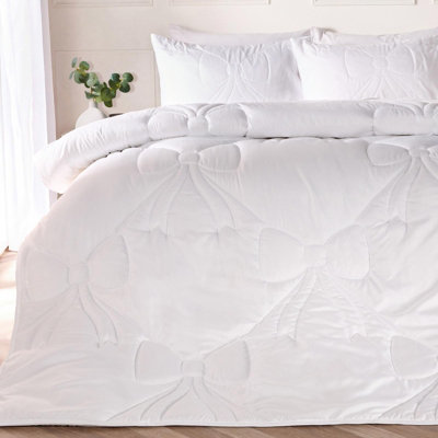 B&Q -  Bow Lattice Coverless 7.5 Tog Duvet Bedding Set With PillowcaseWhite