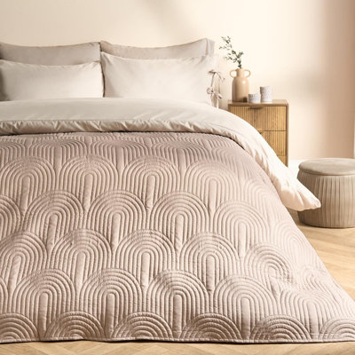 Ohs Quilted Arches Pinsonic Blanket Bedspread Throw Over BedNatural200 X 240 Cm from B&Q