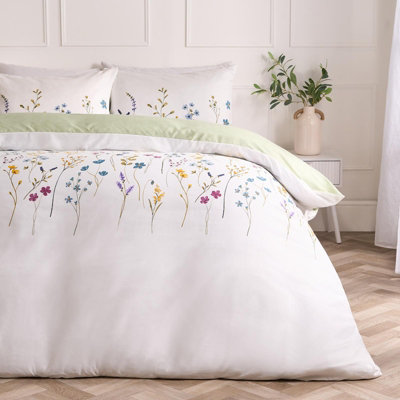 Ohs Floral Border Bedding Set Microfibre Duvet Cover With PillowcaseMultiSingle from B&Q