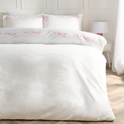 Ohs Bow Border Bedding Set Microfibre Duvet Cover With PillowcasePink/whiteDouble from B&Q