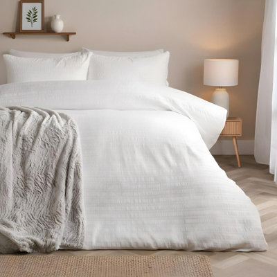 Ohs Embossed Bedding Set Textured Duvet Cover With PillowcaseWhiteDouble from B&Q