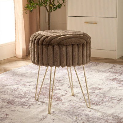 B&Q -  Faux Fur Stool Hairpin Ribbed Fleece Round Vanity Seat Cushioned Foot Rest Chair
