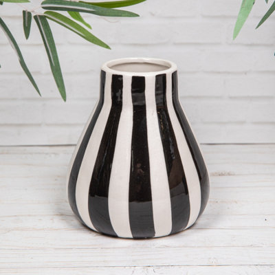  - Black & White Striped Tall Or Round Ceramic Glazed Flower Vases (24797)Round