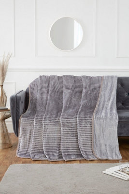 Rapport Home Ribbed Mink Faux Fur Polyester Super Soft Cosy Throw from B&Q