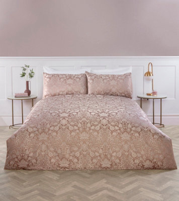 B&Q -  Damask Rose Luxury Duvet Cover Set With Pillowcase