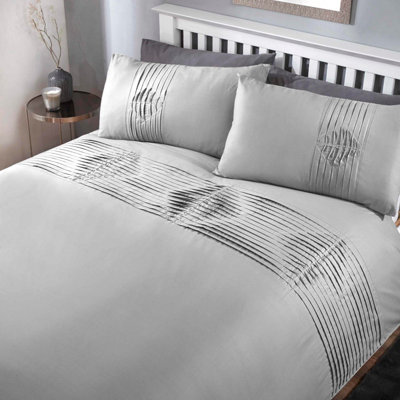 Rapport Home Boston Polycotton Duvet Set With Pillowcase from B&Q