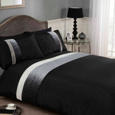 Rapport Home Deco Polycotton Duvet Set With Pillowcase from B&Q