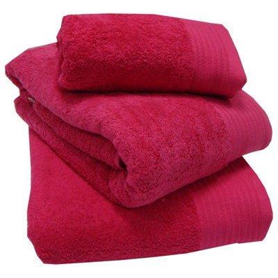 Rapport Home Chatsworth Bath Sheet Pure Cotton Fuschia from B&Q