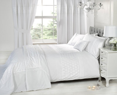 Rapport Home Everdean Polycotton Duvet Set With Pillowcase from B&Q
