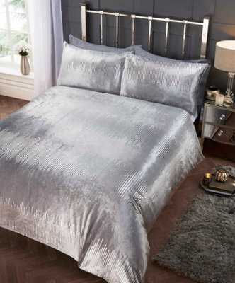 Rapport Home Tiffany Polycotton Duvet Set With Pillowcase from B&Q