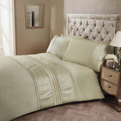 Rapport Home Aurora Polycotton Duvet Set With Pillowcase from B&Q