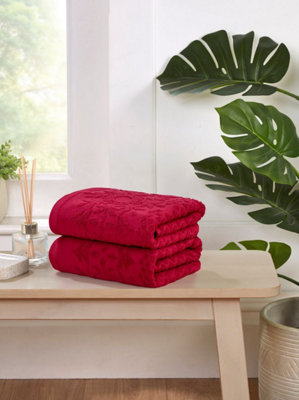 B&Q -  Versailles Jacquard Bath Towel Pure Cotton Ruby