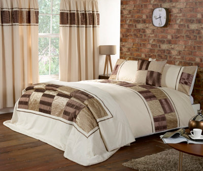 Rapport Home Dortmund Cushion Cover (45X45Cm) Chocolate from B&Q
