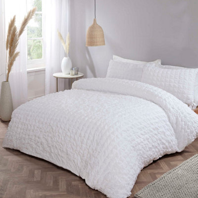 Rapport Home Seersucker Duvet Set With Pillowcase from B&Q