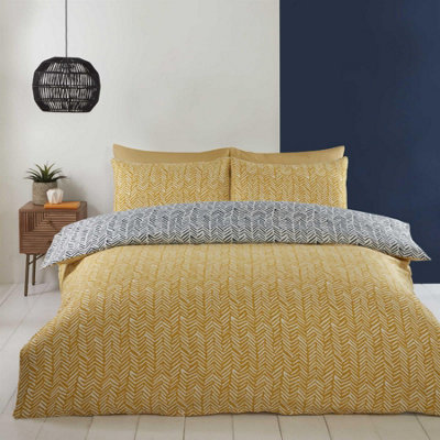 Rapport Helston Reversible Duvet Cover Set Bedding from B&Q