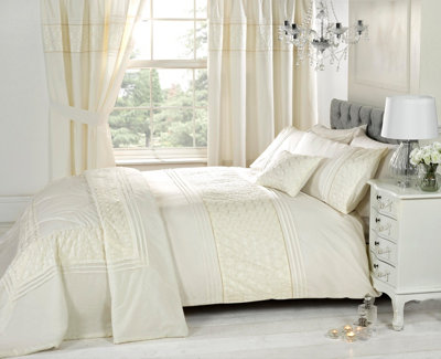 Rapport Home Everdean Polycotton Boudoir Cushion Cover from B&Q