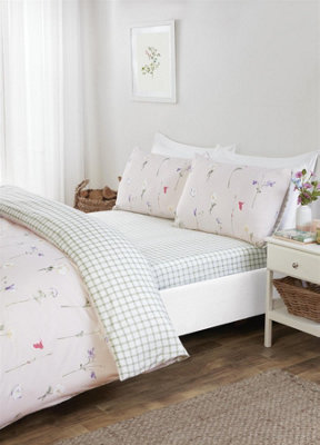 Rapport Niamh Multi Floral Design Duvet CoverFitted Sheet And Pillow Case from B&Q