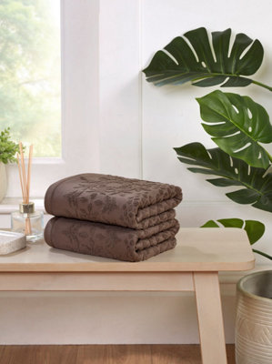B&Q -  Versailles Jacquard Bath Towel Pure Cotton Mushroom Latte