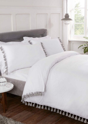 Rapport Home Tassel Polycotton Duvet Set With Pillowcase from B&Q
