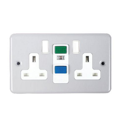 Niglon S132Rcdm 2 Gang Metal Clad Rcd Protected Socket from B&Q