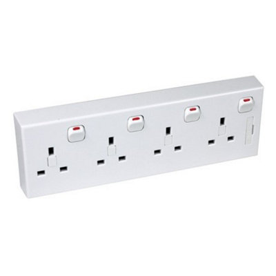 B&Q -  Cs1-4 Converter Socket 1 Or 2 Gang To 4 Gang (Fused)13 Amp