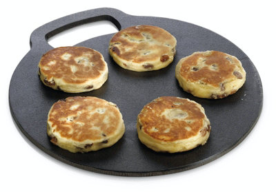 Rackhams Black Cast Iron 27Cm Steel Baking Stone - Cast Iron - Baking Stone - Image 7
