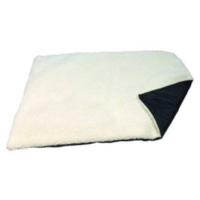 B&Q Dream Paws Self Heating Mat With Snug Thermal Fleece Cover